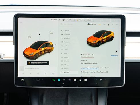 Used 2022 Tesla Model Y Performance AWD/4WD image 15