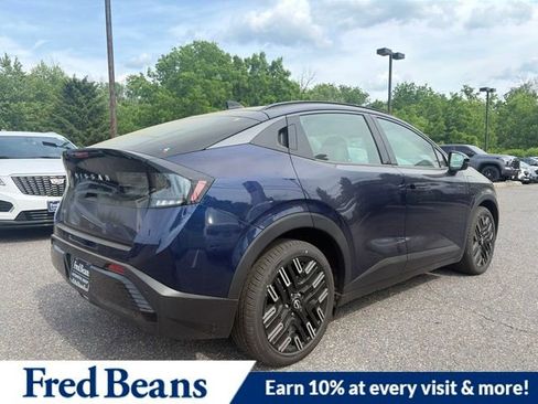 New 2026 Nissan Leaf Platinum+ w/ Floor Mat Package (Platinum+) FWD image 9