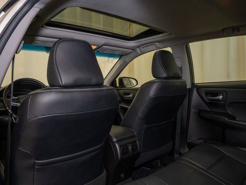 Used 2017 Toyota Camry XLE image 8