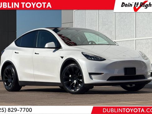Used 2021 Tesla Model Y Long Range image 1