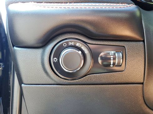 Used 2025 Dodge Durango GT AWD/4WD image 30