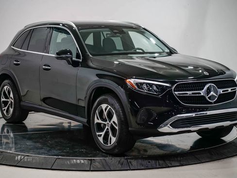 Certified 2025 Mercedes-Benz GLC 350e 4MATIC image 5