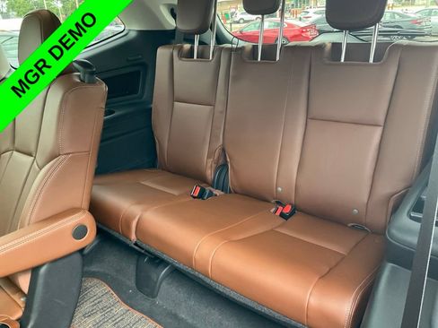Used 2026 Subaru Ascent Touring w/ Popular Package #1 AWD/4WD image 12