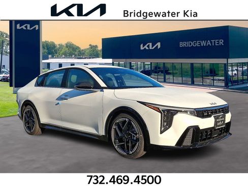 New 2025 Kia K4 GT-Line image 1