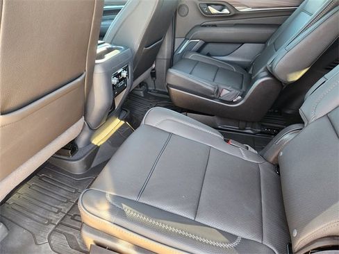 Used 2024 GMC Yukon Denali image 31