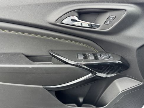 New 2025 Chevrolet Trax LT w/ LT Convenience Package image 9