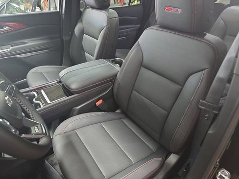 New 2026 Chevrolet Traverse Z71 w/ Driver Confidence Package image 18