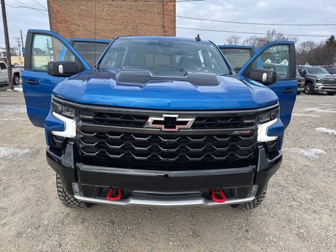 Used 2022 Chevrolet Silverado 1500 ZR2 w/ Technology Package image 31