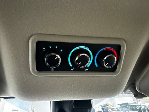 Used 2025 Chevrolet Express 3500 LT w/ LT Preferred Equipment Group RWD image 26