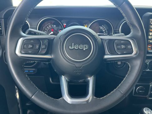 Used 2023 Jeep Wrangler Sahara image 25