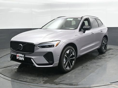 New 2026 Volvo XC60 T8 Plus w/ Climate Package AWD/4WD image 7