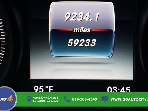 Used 2019 Mercedes-Benz GLC 300 4MATIC image 3