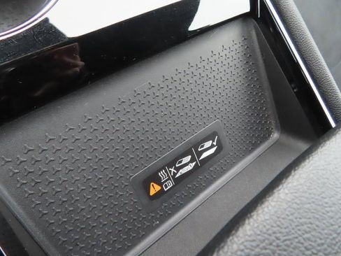 Used 2024 Chevrolet Blazer EV RS image 31