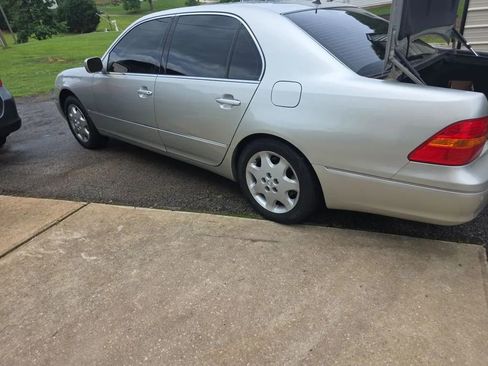 Used 2003 Lexus LS 430 RWD image 11