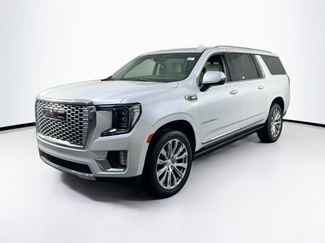 Used 2022 GMC Yukon XL Denali video 1