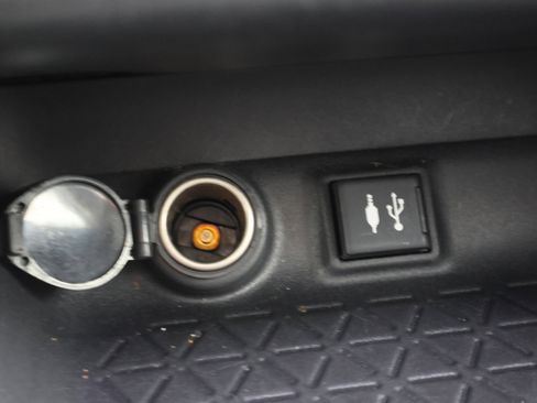 Used 2019 Toyota RAV4 XLE w/ Convenience Package image 47