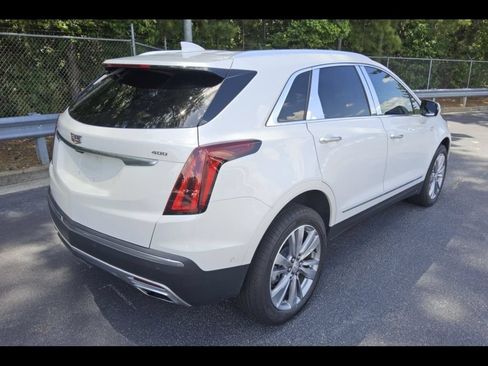 Used 2024 Cadillac XT5 Premium Luxury w/ Technology Package FWD image 4