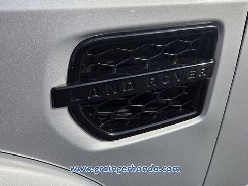 Used 2016 Land Rover LR4 HSE LUX image 16