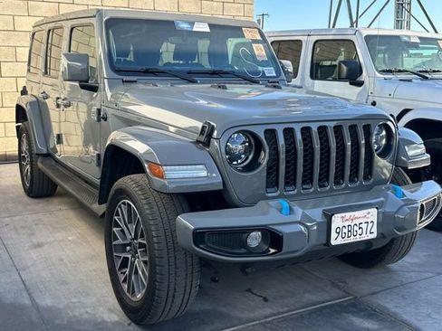 Used 2023 Jeep Wrangler Unlimited Sahara image 3