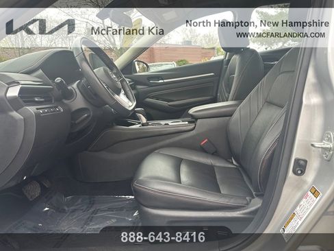 Used 2023 Nissan Altima 2.0 SR FWD image 10