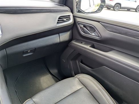 Used 2023 GMC Yukon SLT image 17