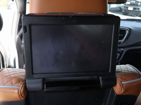 Used 2022 Chrysler Pacifica Pinnacle image 50