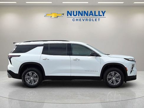 Certified 2024 Chevrolet Traverse LT AWD/4WD image 6