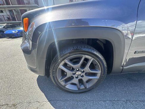 Used 2021 Jeep Renegade Latitude image 10