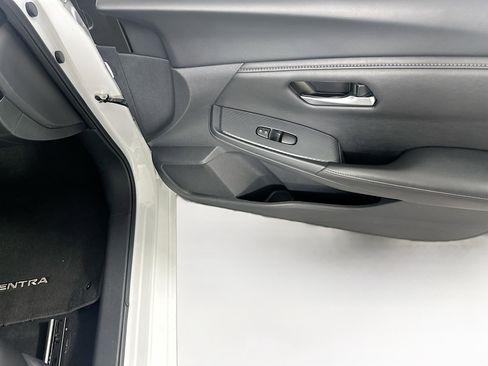 Used 2025 Nissan Sentra SV image 29