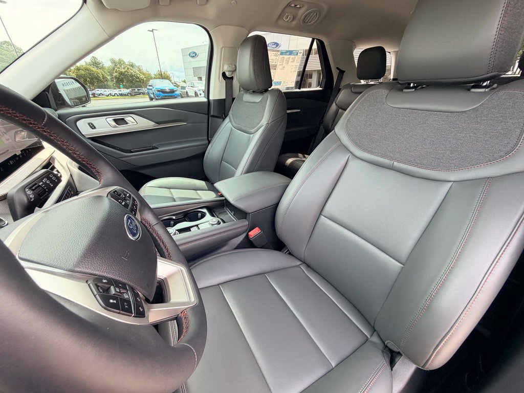New 2026 Ford Explorer Active w/ Active Comfort Package AWD/4WD image 19
