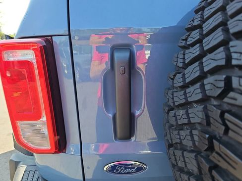 Used 2023 Ford Bronco Black Diamond w/ Sasquatch Package image 18