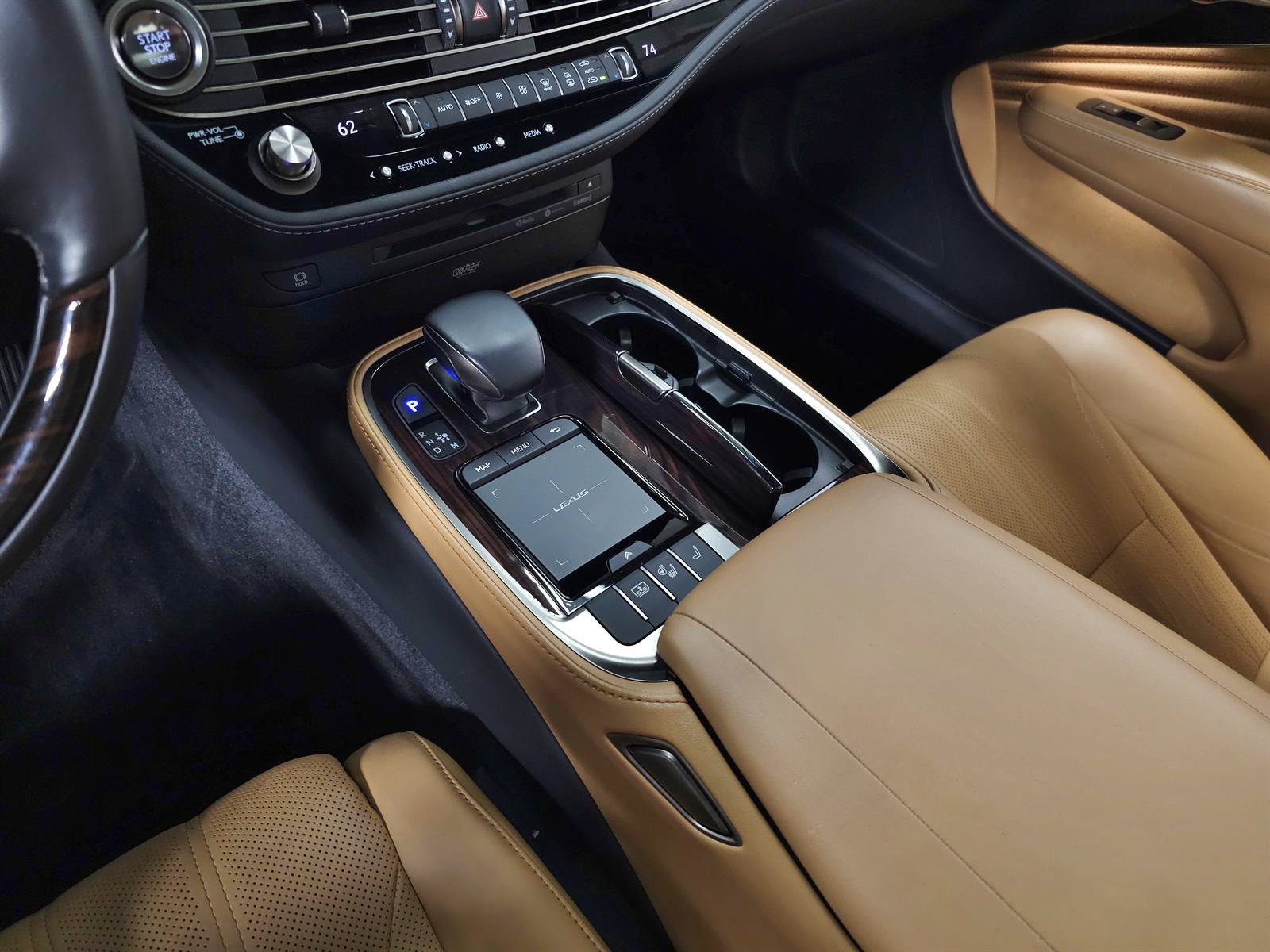 Used 2021 Lexus LS 500 AWD w/ Interior Upgrade Package image 31