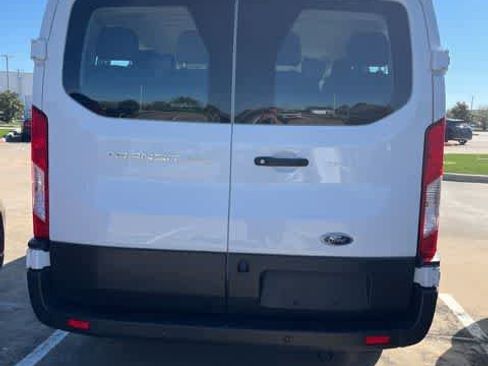 Used 2023 Ford Transit 350 XLT image 3