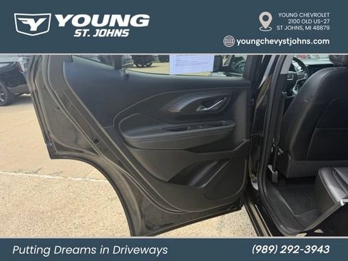 Used 2024 GMC Terrain SLT w/ LPO, Floor Liner Package AWD/4WD image 33