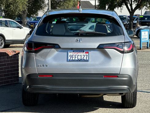 Used 2023 Honda HR-V LX image 5