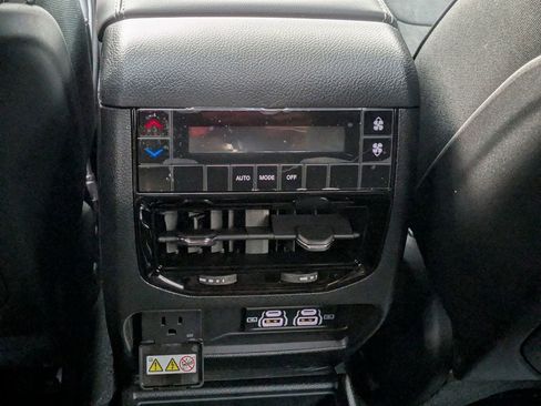 New 2025 Jeep Grand Cherokee L Altitude image 25