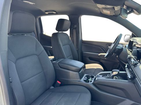 Used 2024 Chevrolet Colorado LT w/ LT Convenience Package II RWD image 15