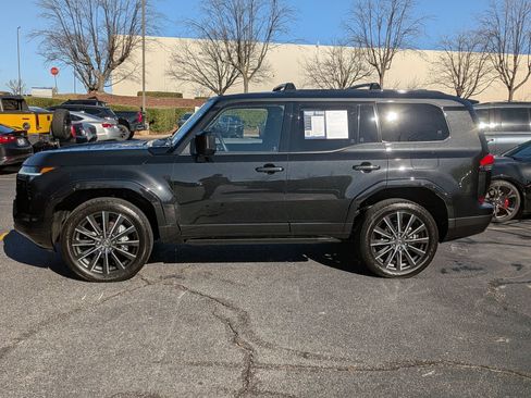 Used 2024 Lexus GX 550 w/ Accessory Package (2T) image 6