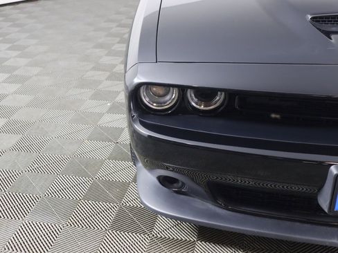 Used 2023 Dodge Challenger R/T w/ Blacktop Package image 10