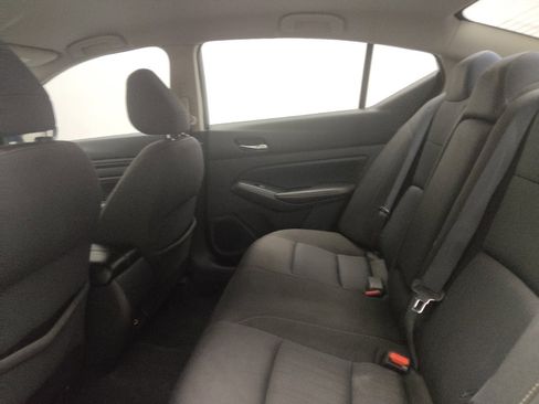 Used 2020 Nissan Altima 2.5 S FWD image 18