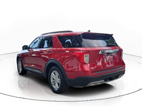 Used 2022 Ford Explorer XLT w/ Equipment Group 202A RWD image 4