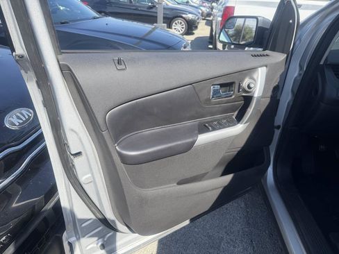 Used 2012 Ford Edge SE FWD image 9