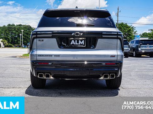 Used 2024 Chevrolet Traverse RS w/ LPO, Floor Liner Package AWD/4WD image 13
