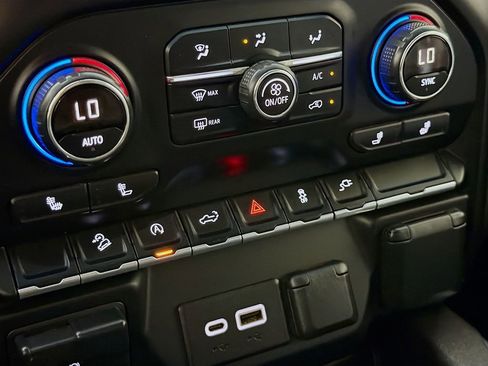 Used 2019 Chevrolet Silverado 1500 LT Trail Boss image 23