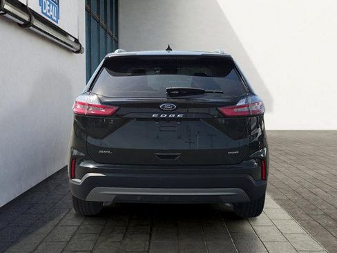 Certified 2024 Ford Edge SEL w/ Convenience Package AWD/4WD image 4