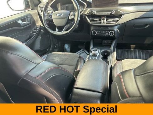 Used 2022 Ford Escape SEL w/ SEL Stealth AWD Package image 39