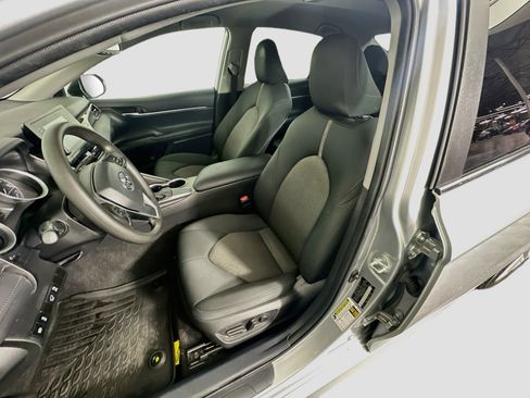 Used 2022 Toyota Camry LE FWD image 13