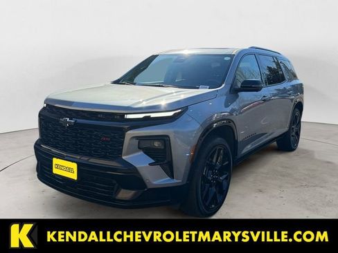 Used 2025 Chevrolet Traverse RS w/ LPO, Floor Liner Package AWD/4WD image 1