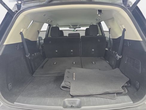 Used 2025 Nissan Pathfinder SV AWD/4WD image 12