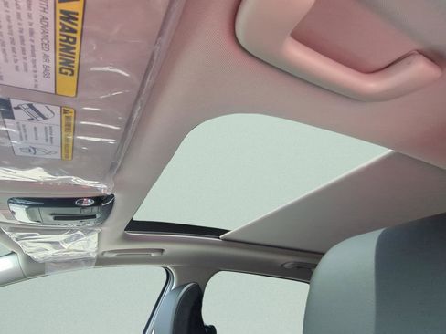 New 2026 Kia Sportage SX image 18